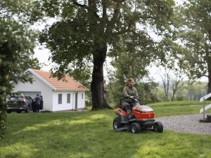 Garden tractor Husqvarna TS100i